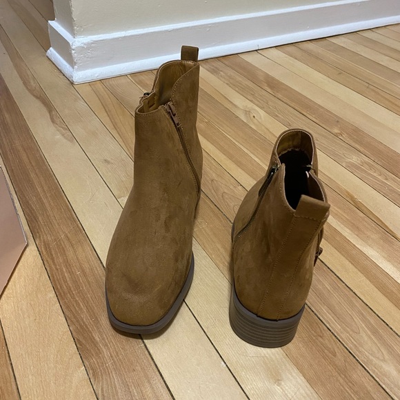 Just Fab new tan booties - Picture 2 of 4